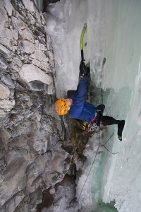 ChrisEbeling-IceClimbing2